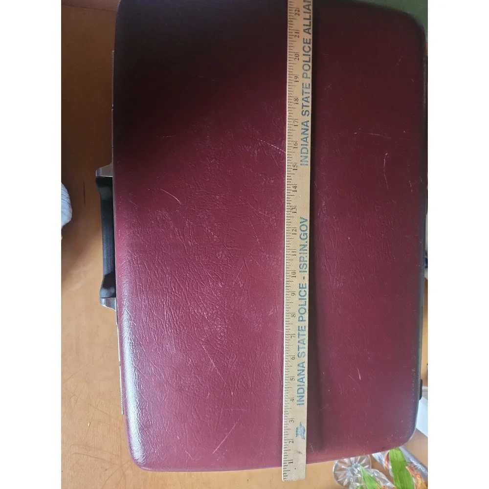 Vtg American Tourister Hard Shell Suitcase Burgundy Combination Lock‎ No Key